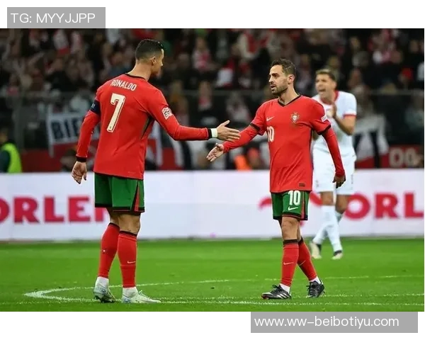 弗里克称赞莱万状态出众或许只有C罗能比肩 弗里克称赞莱万状态出众或许只有C罗能比肩