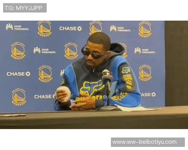 梅尔顿因旧伤复发赛后冰敷右手预计几天后恢复正常状态 梅尔顿因旧伤复发赛后冰敷右手预计几天后恢复正常状态