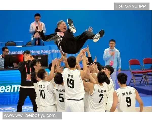 广东全运男篮U22组别夺冠于米提替补席激动落泪感动全场