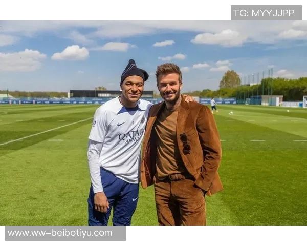 梅西续约成功贝克汉姆合影庆祝梦想继续追逐未来辉煌